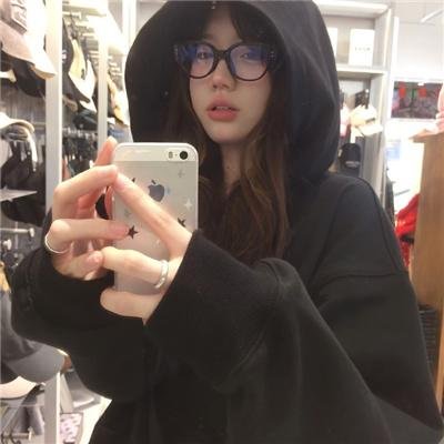 坏了,给她买到真仿生机器人了